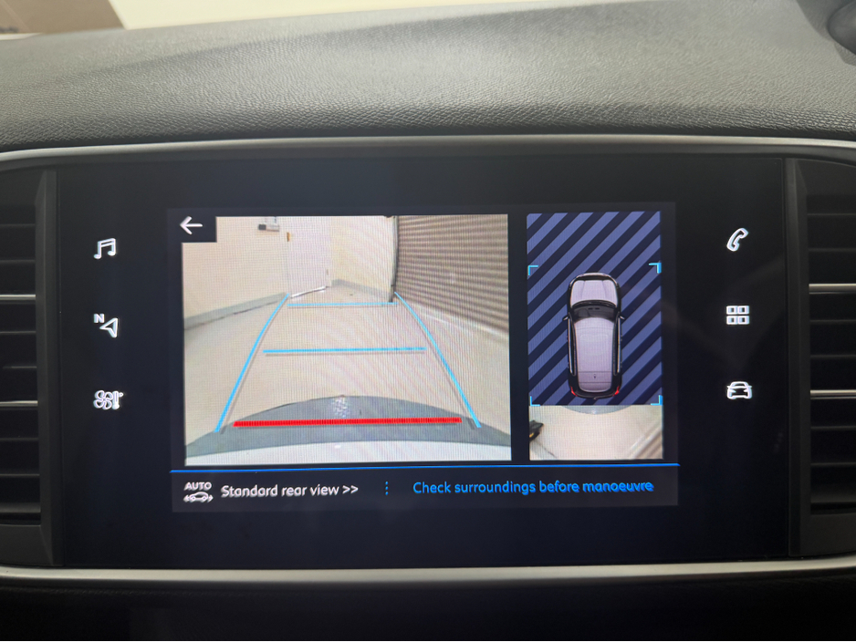 2021 Peugeot 308 - image 17