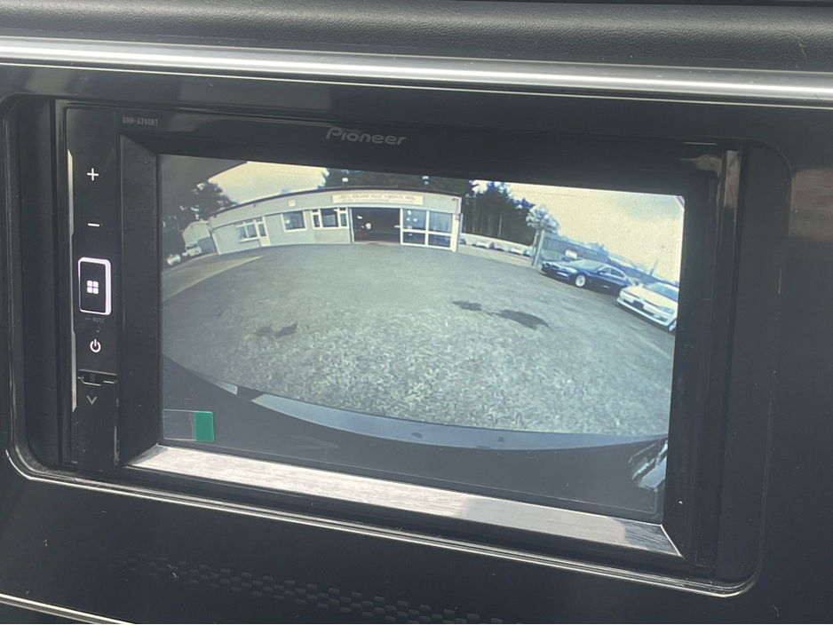 2018 Toyota Auris - image 13