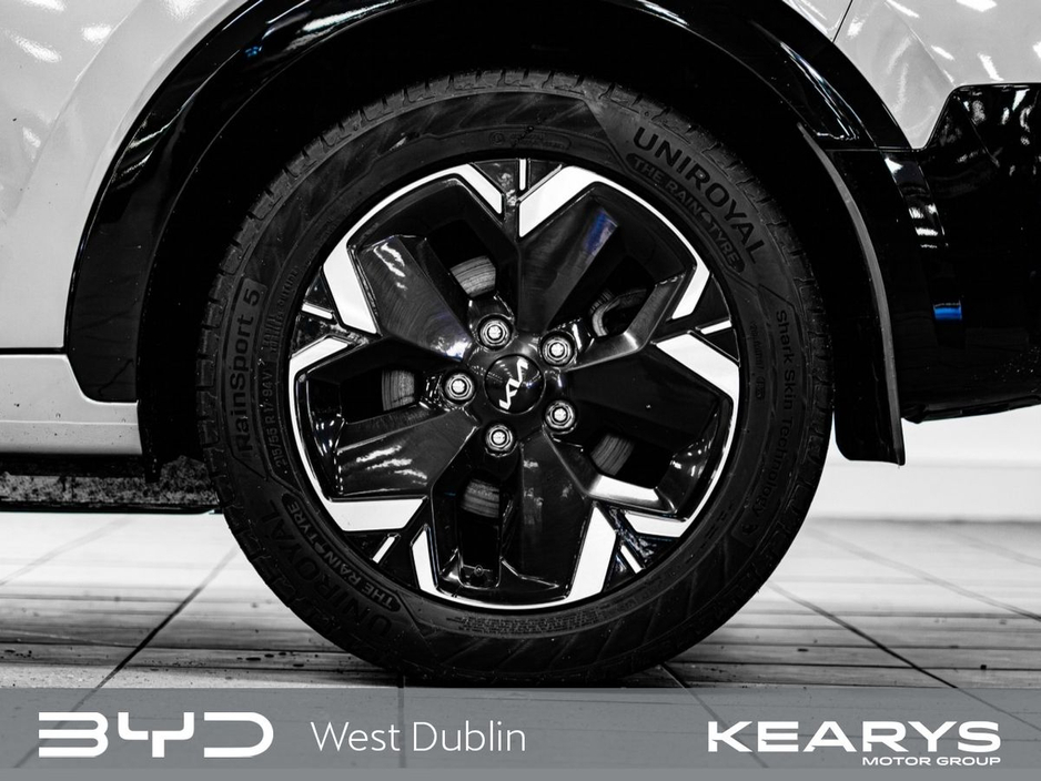 2023 Kia Niro - image 21