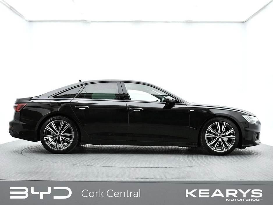 2022 Audi A6 - image 5