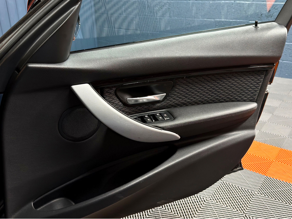 2017 BMW 3 Series - image 45