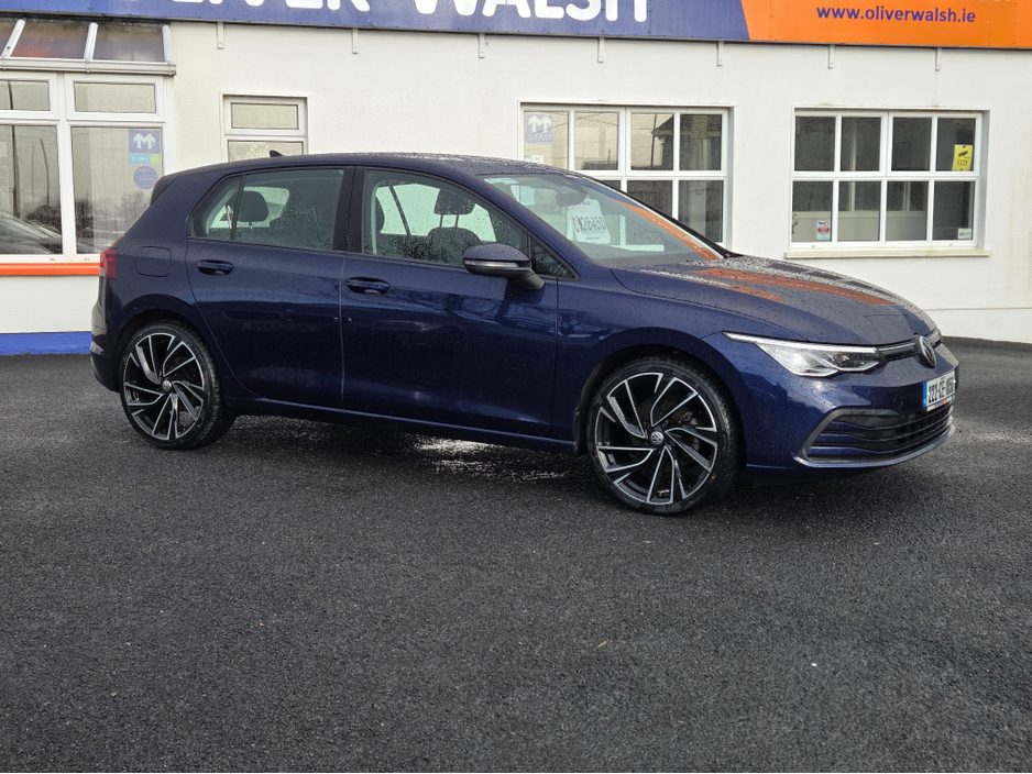 2022 Volkswagen Golf - image 2