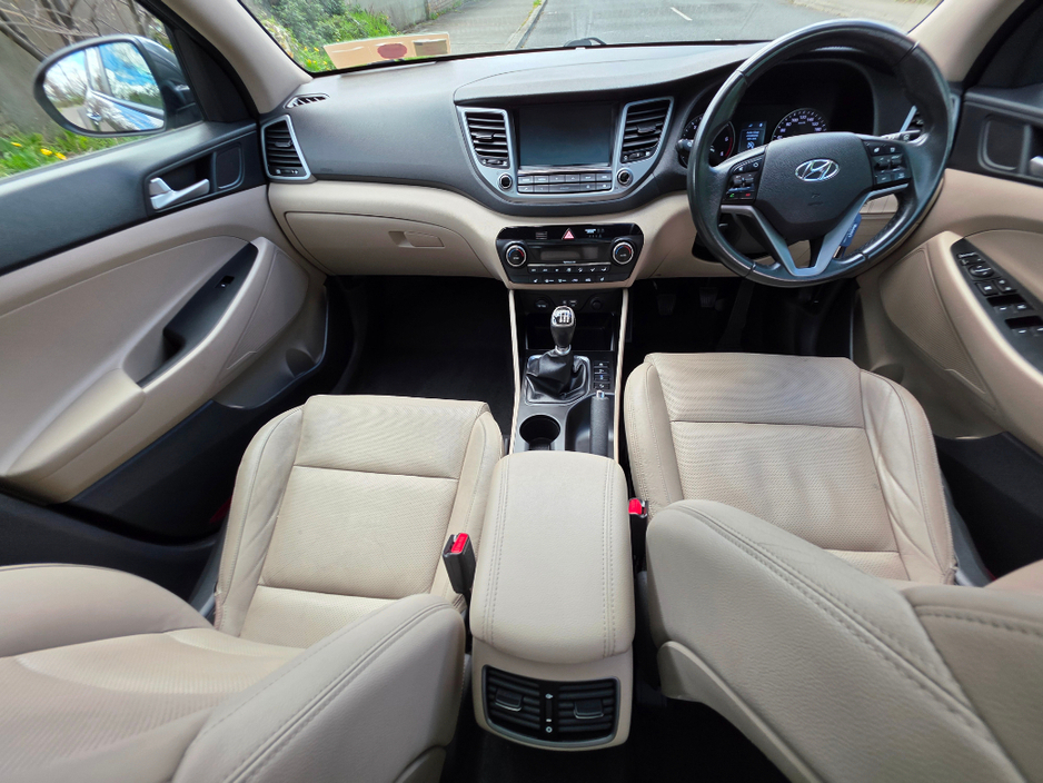 2016 Hyundai Tucson - image 12