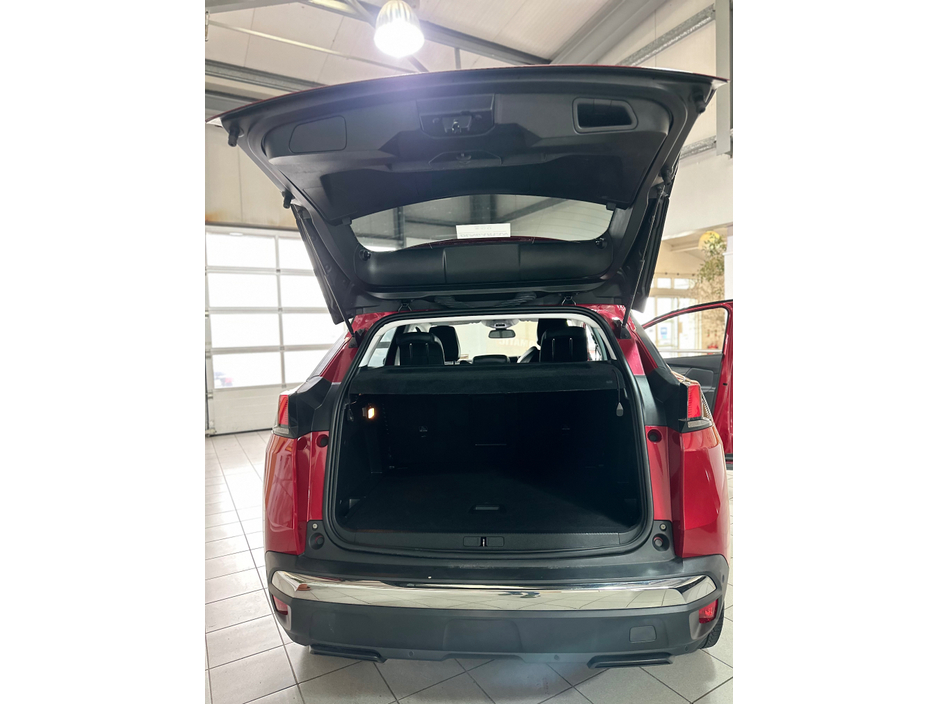 2019 Peugeot 3008 - image 12