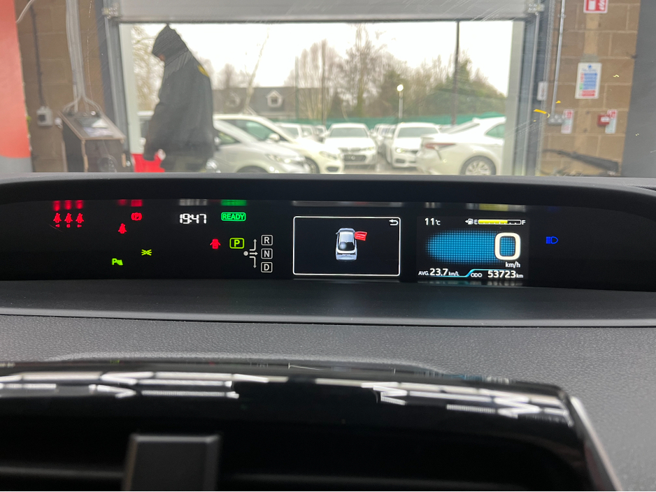 2022 Toyota Prius - image 18