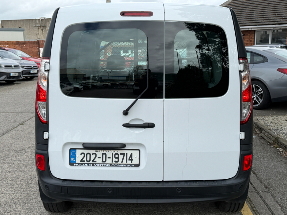 2020 Renault Kangoo - image 10