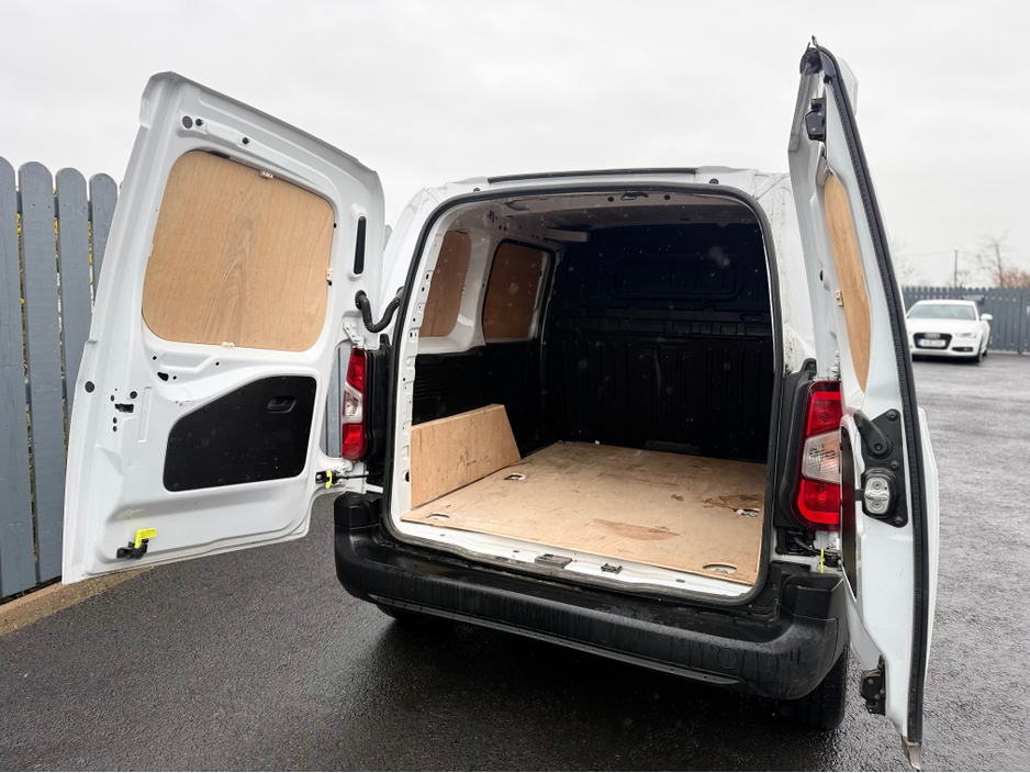2024 Citroen Berlingo - image 5