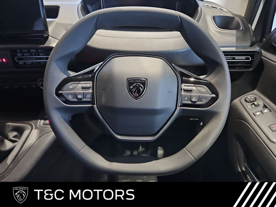 2026 Peugeot Partner - image 14
