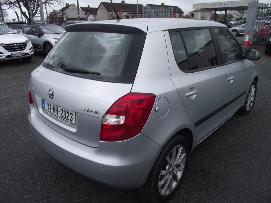 2014 Skoda Fabia - image 6