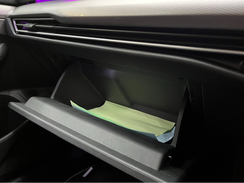 2025 Volkswagen Golf 2025 VOLKSWAGEN GOLF 5D 2.0 AUTOMATIC / CRUISE CONTROL / REVERSE CAMERA / HEATED SEATS / PADDLE SHIFTERS / APPLE CARPLAY / AMBIENT LIGHTS