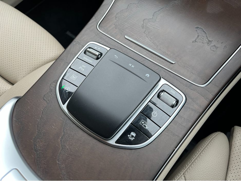 2021 Mercedes-Benz GLC Class - image 17