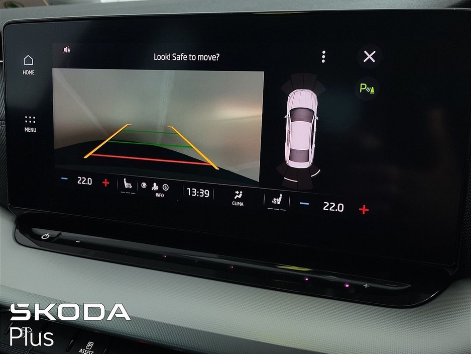 2023 Skoda Octavia - image 22