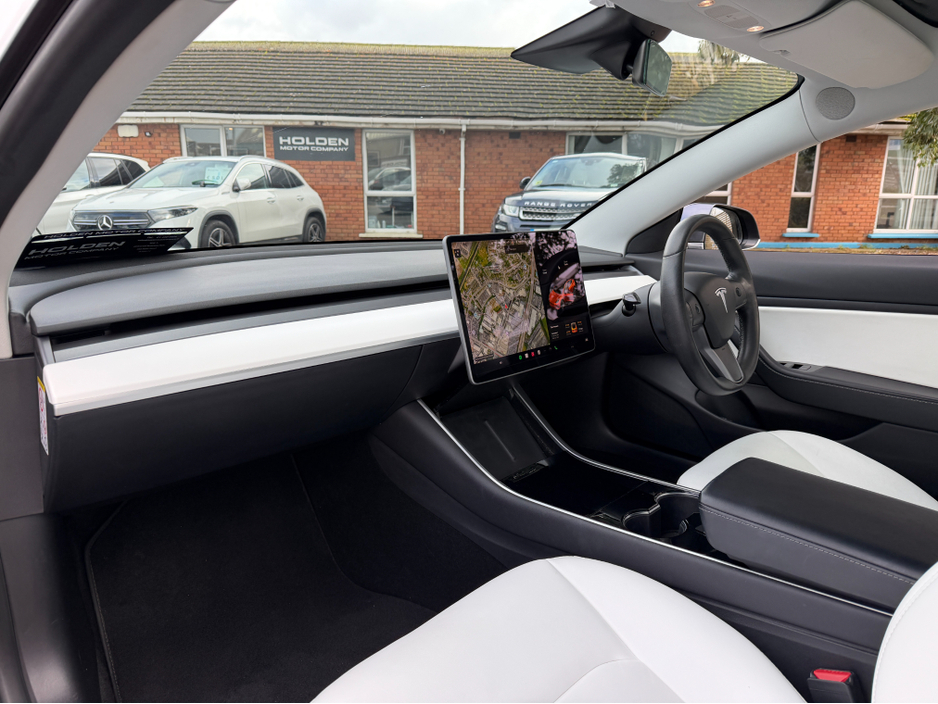 2019 Tesla Model 3 PERFORMACE..WHITE LEATHER..AWD €20,900