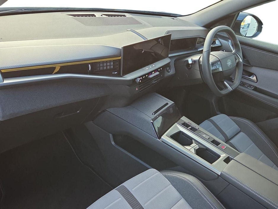 2025 Opel Grandland - image 4