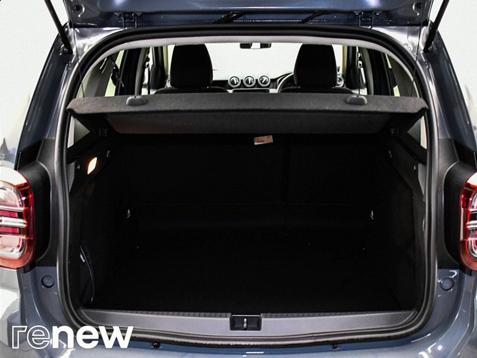 2023 Dacia Duster Journey TCe 90 4x2 NBI €22,900