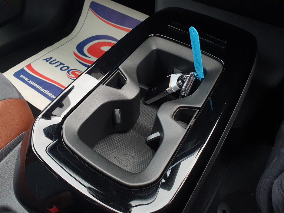 2021 Volkswagen ID.4 PRO PERFORMANCE FULLY ELECTRIC NCT 02/28 FINANCE AVAILABLE €90 PER WEEK HEATED STEERING WHEEL/ HEATED SEATS/ SAT NAV/ TOUCH SCREEN/ ANDROID AUTO/ APPLE CAR PLAY/ REVERSE CAMERA/ HISTORY CHECKED €19,900