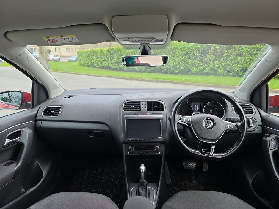 2017 Volkswagen Polo - image 5