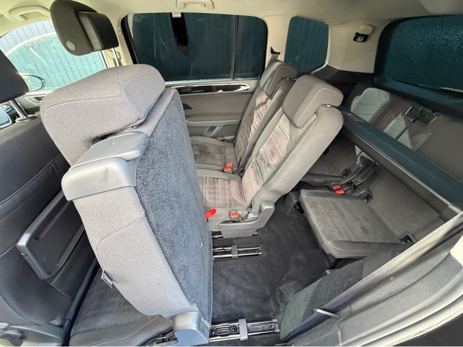 2017 Volkswagen Touran - image 37