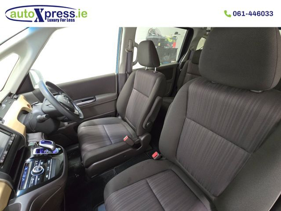 2018 Honda Freed - image 17