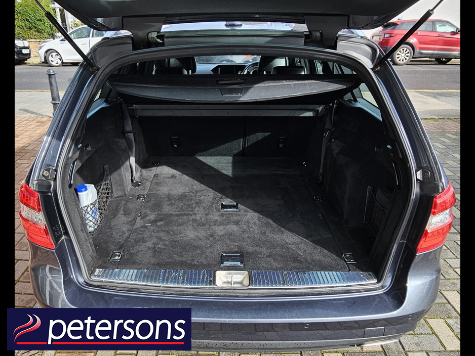 2012 Mercedes-Benz E Class - image 9