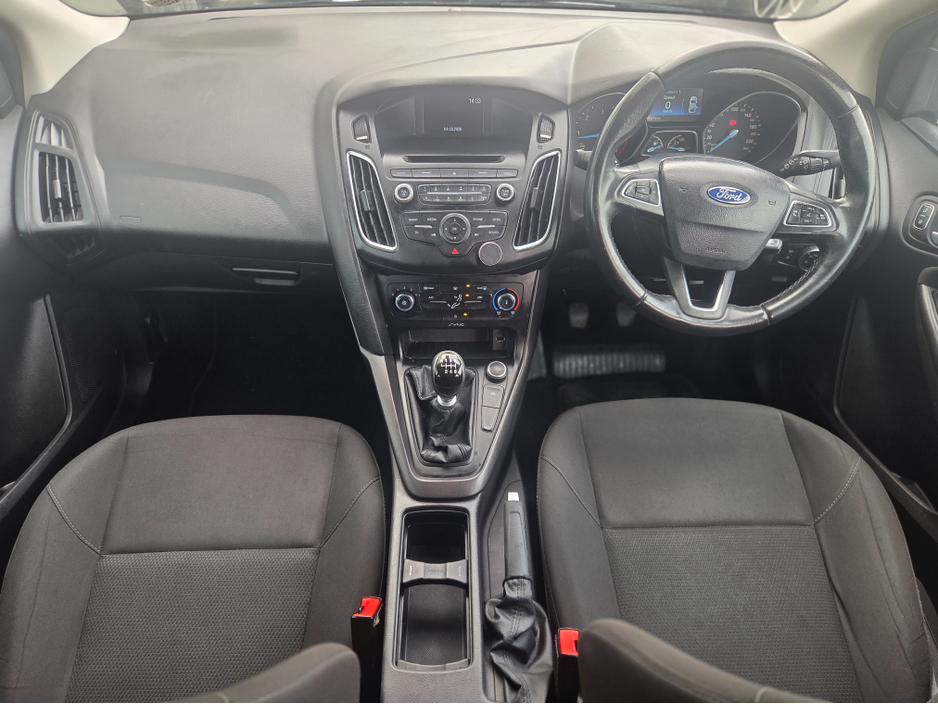 2015 Ford Focus - image 5