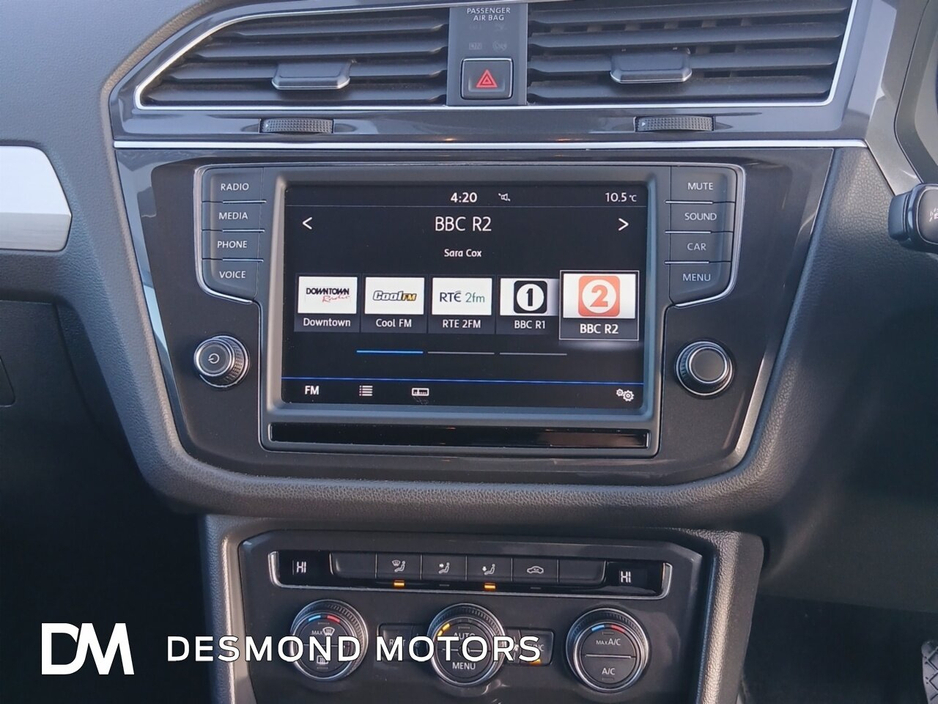 2017 Volkswagen Tiguan - image 15