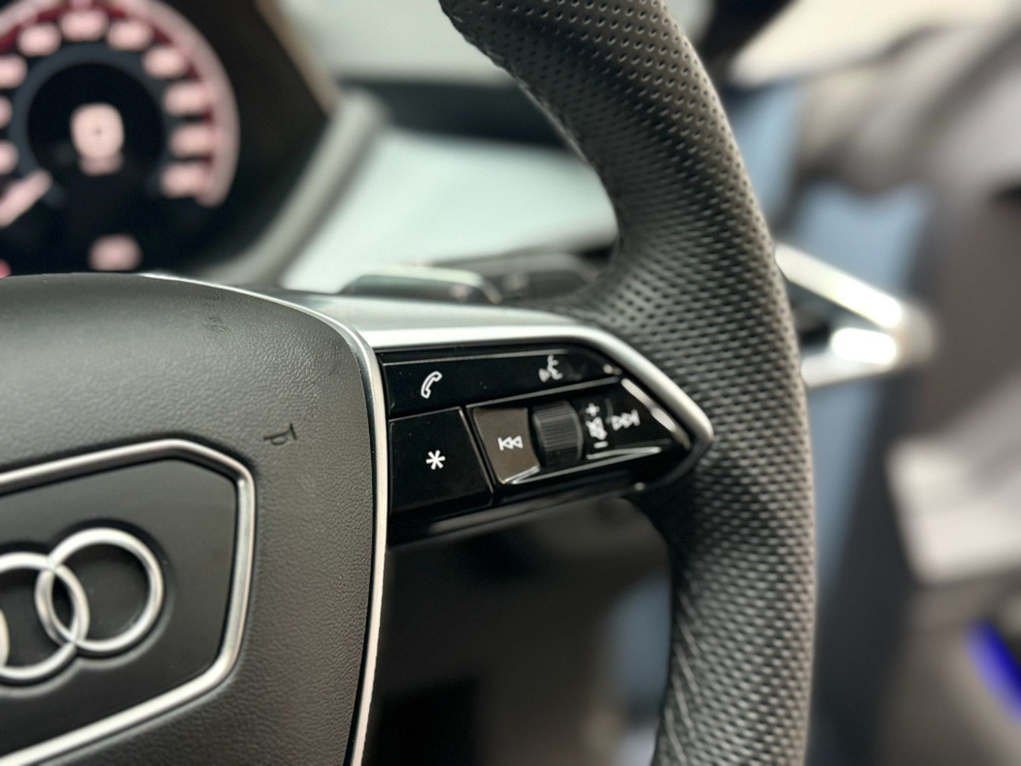 2024 Audi e-tron GT quattro - image 22