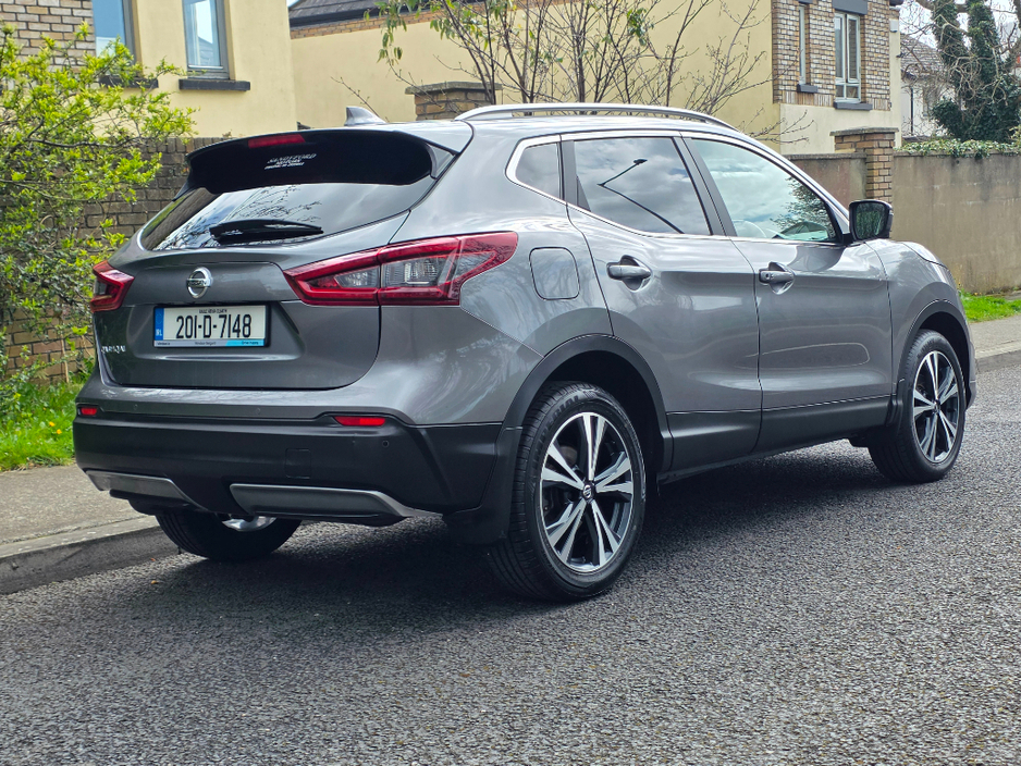 2020 Nissan Qashqai - image 3