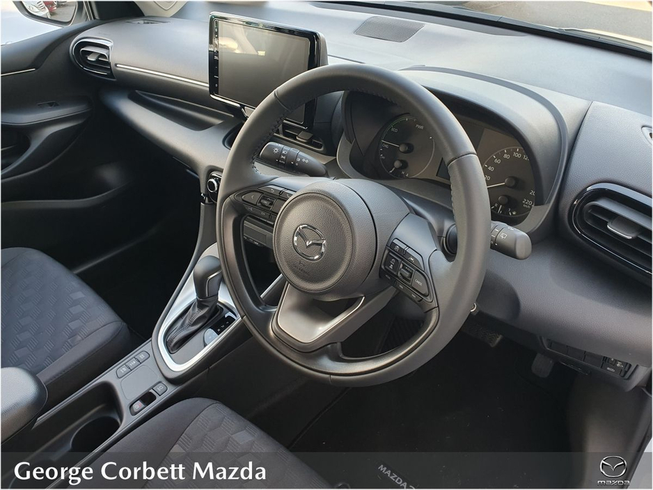 2025 Mazda Mazda2 - image 8