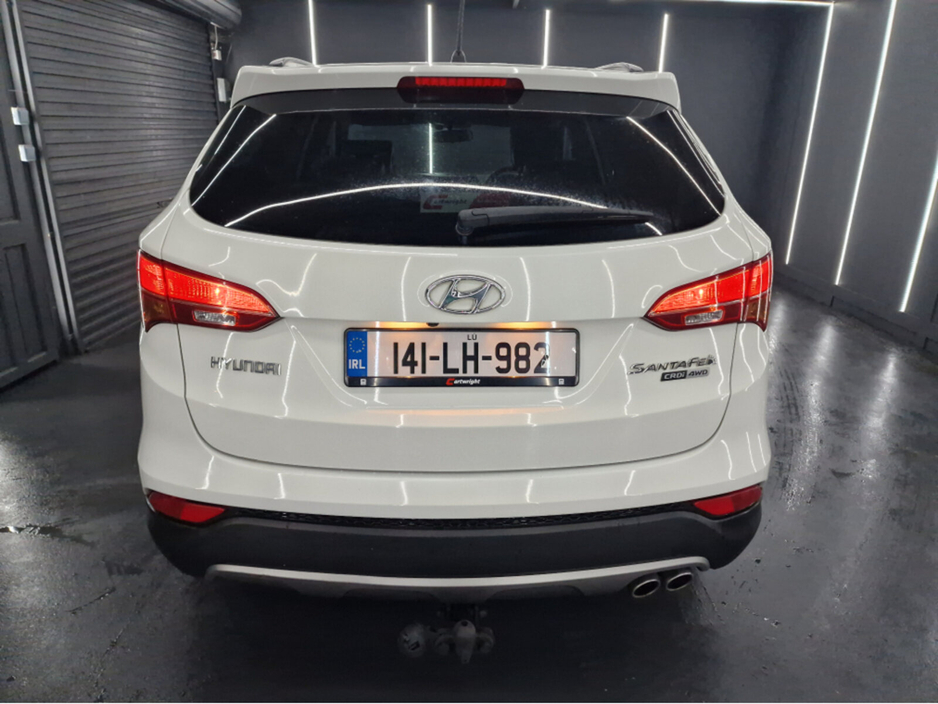 2014 Hyundai Santa Fe - image 20
