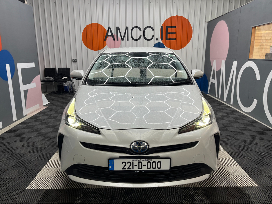 2022 Toyota Prius - image 6