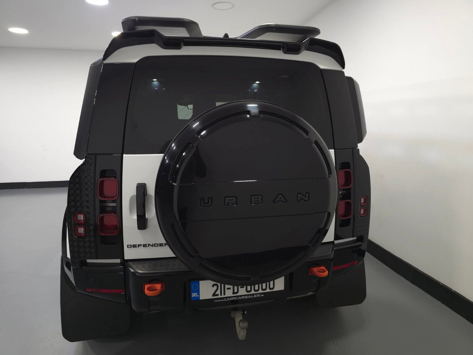 2021 Land Rover Defender  €54,950