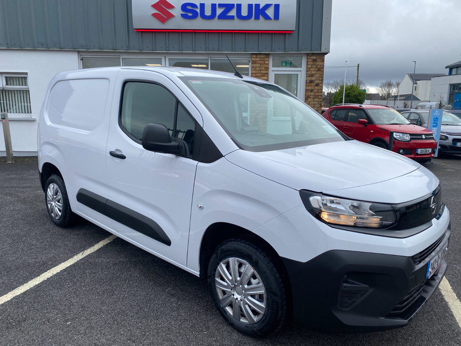 2024 Opel Combo  €20,950