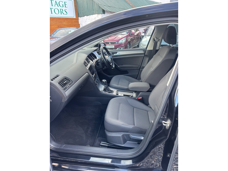 2015 Volkswagen Golf - image 7