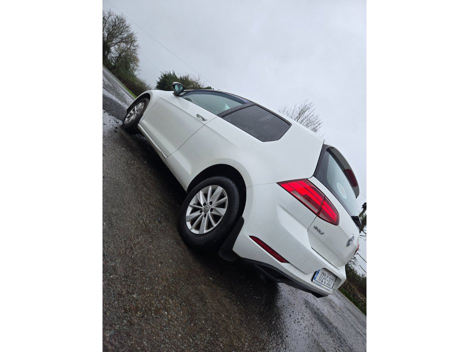 2017 Volkswagen Golf  €10,500