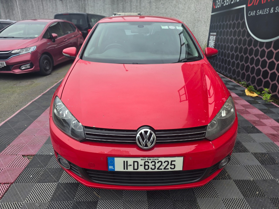 2011 Volkswagen Golf - image 4