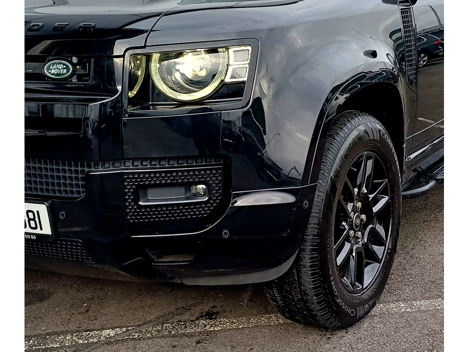 2024 Land Rover Defender - image 16