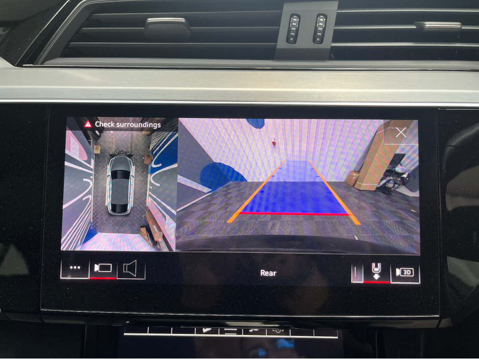 2023 Audi e-tron - image 24