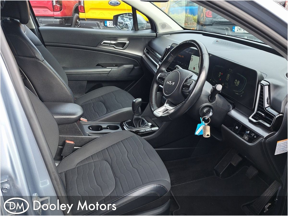 2023 Kia Sportage - image 11