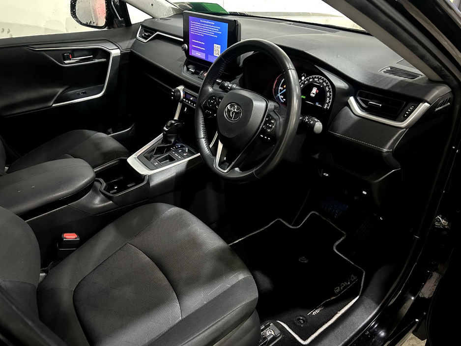 2023 Toyota Rav4 - image 10