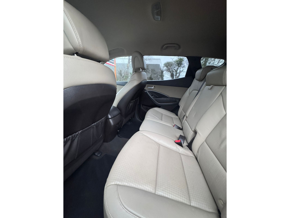 2015 Hyundai Santa Fe 4WD EXECUTIVE 4DR €11,800