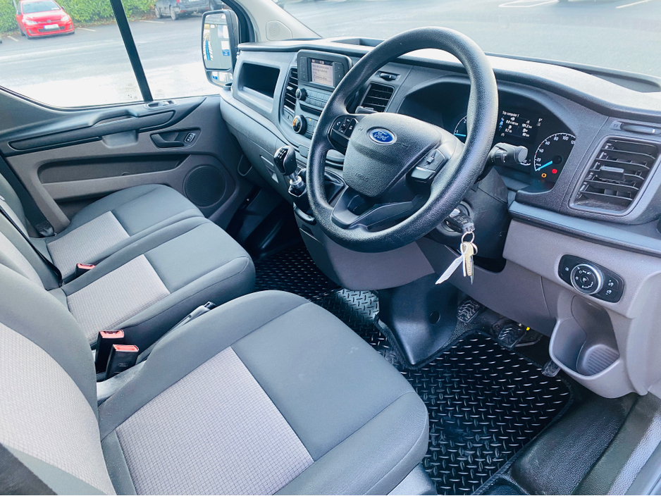 2021 Ford Transit Custom - image 9