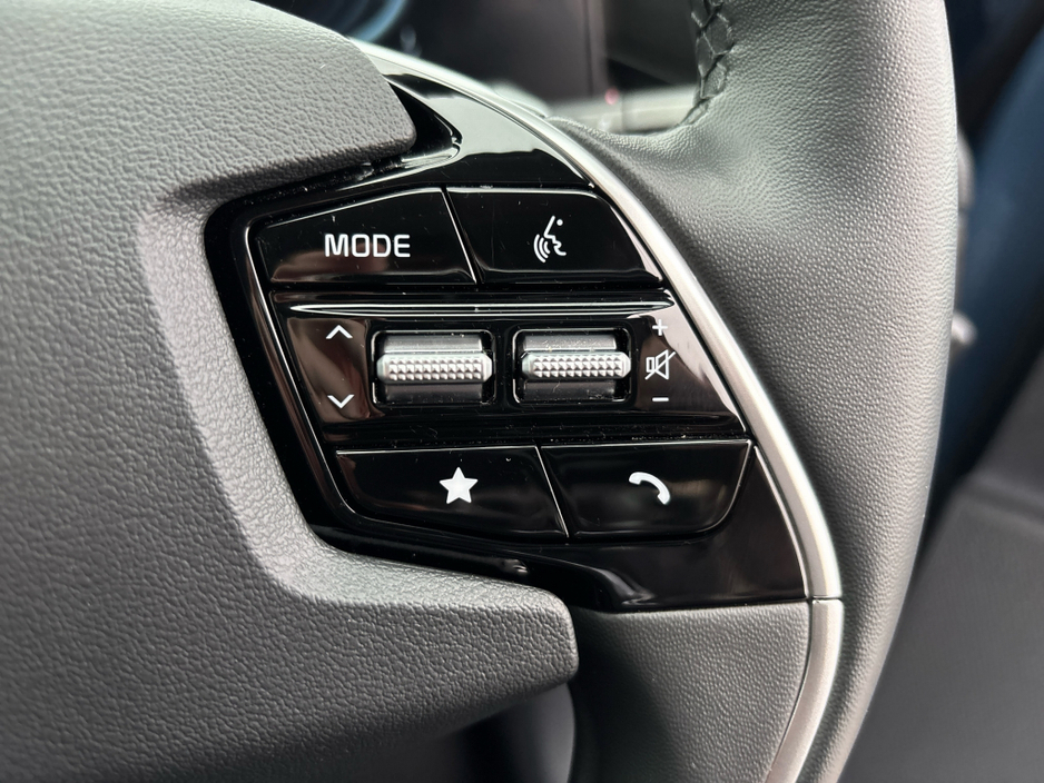 2025 Kia Niro HEV SEM €36,895