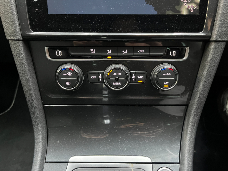 2019 Volkswagen Golf - image 16