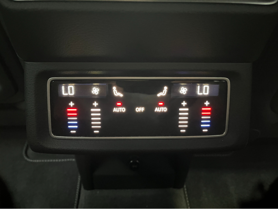 2022 Audi e-tron - image 20