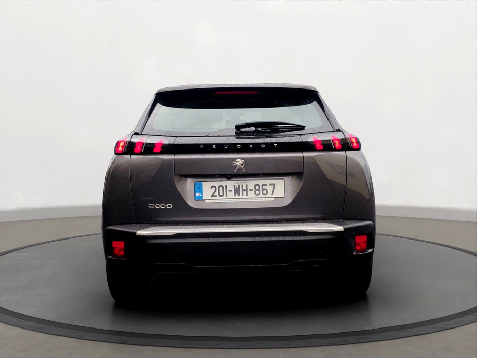 2020 Peugeot 2008 - image 5