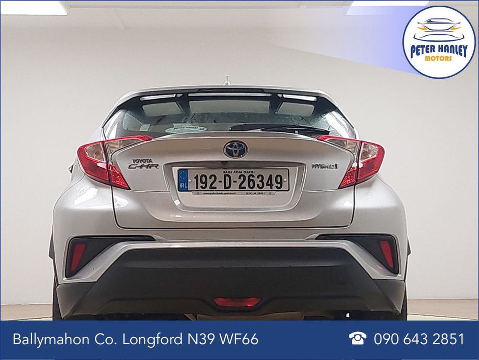 2019 Toyota C-HR 1.8 HYBRID LUNA €19,450