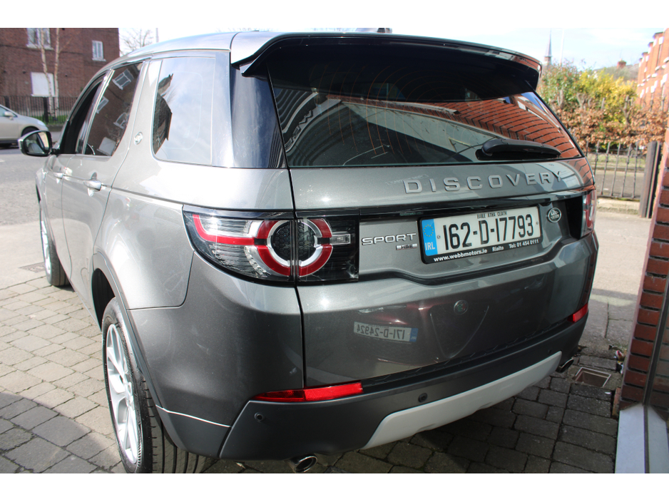2016 Land Rover Discovery Sport - image 4