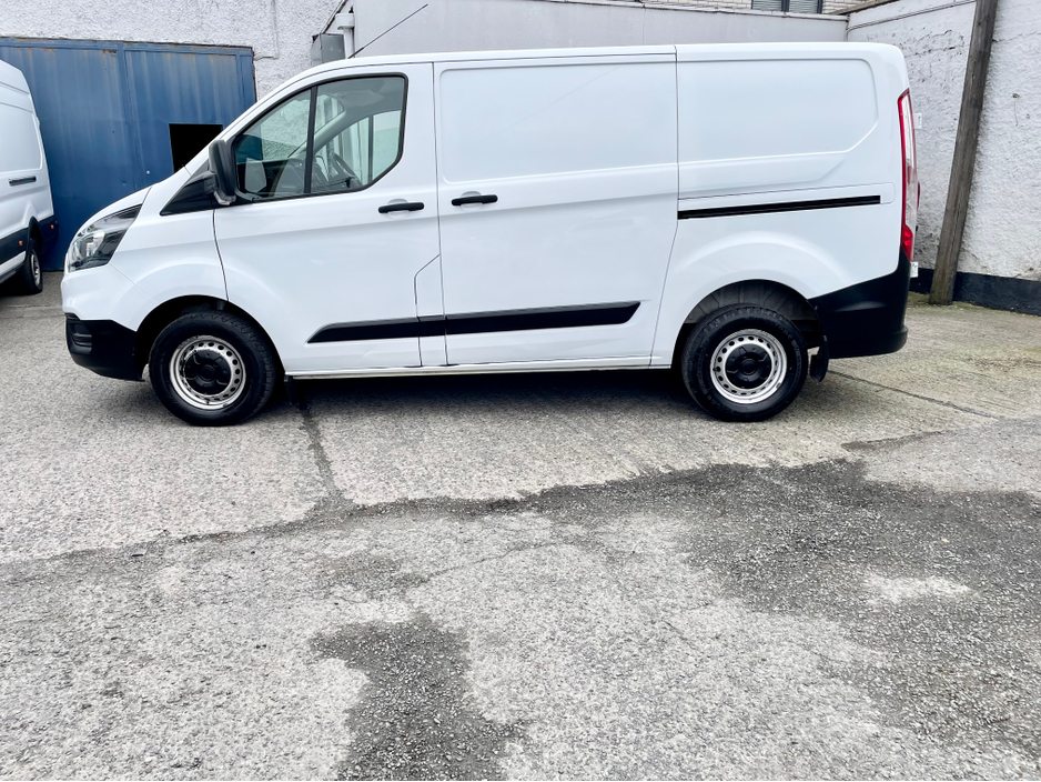 2022 Ford Transit Custom - image 27