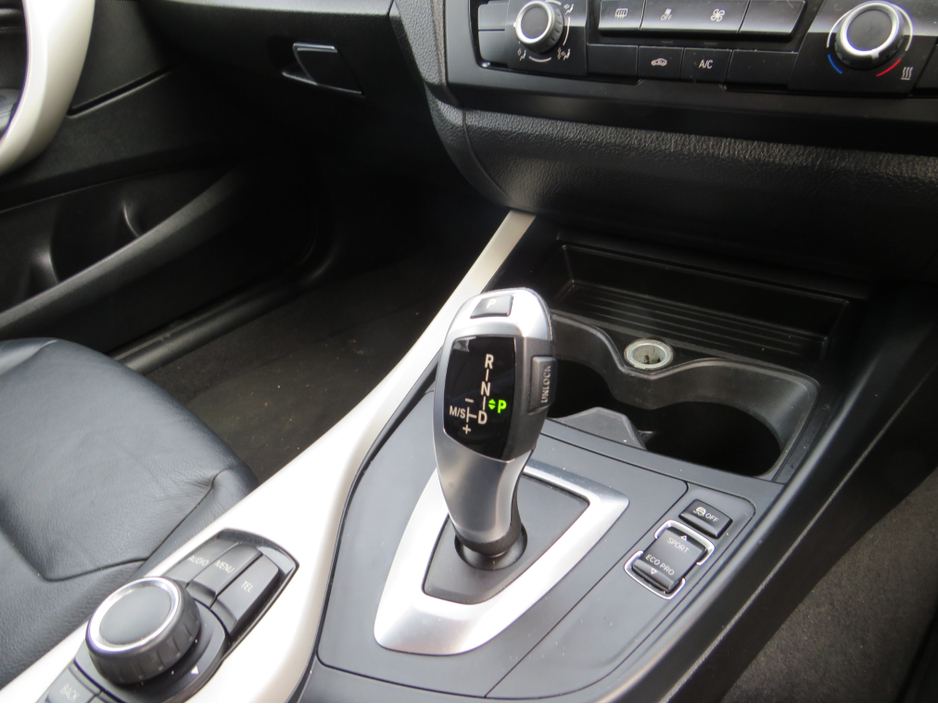 2014 BMW 1 Series - image 8